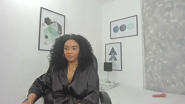 Tanisha  campbell online show from December 2024 03:44:01 PM