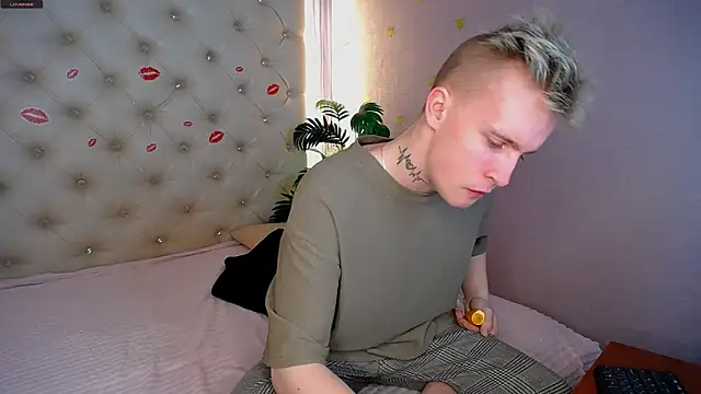 AlexxSweet online show from March 2025 04:57:01 PM