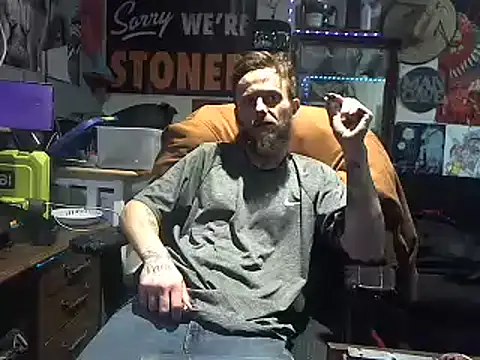 CloudDadddyyy420 online show from February 2025 10:00:01 PM