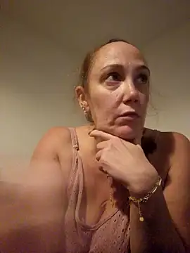 Snapshot of Wisie_Cutie chatting on October 2025 11:47:01 PM Wisie Cutie online show from October 2025 11:47:01 PM