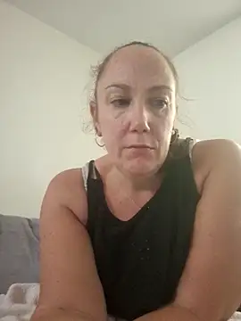 Snapshot of Wisie_Cutie chatting on October 2025 03:35:02 PM Wisie Cutie online show from October 2025 03:35:02 PM