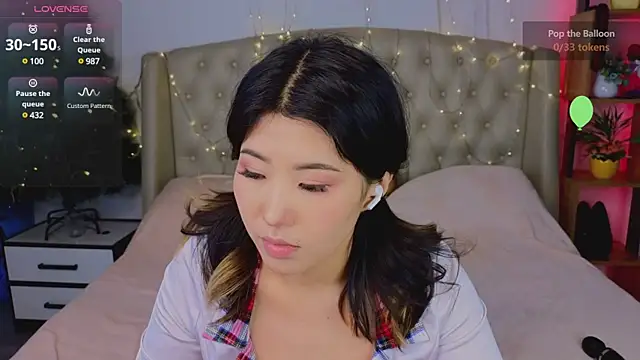 Wendy  Hills online show from December 2024 10:17:02 AM