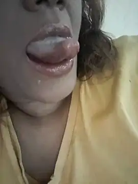 Snapshot of Indianpleasure300 chatting on October 2025 03:51:02 PM Indianpleasure300 online show from October 2025 03:51:02 PM