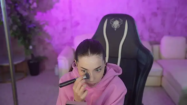 Snapshot of Kate054 chatting on December 2025 08:07:02 AM Kate054 online show from December 2025 08:07:02 AM