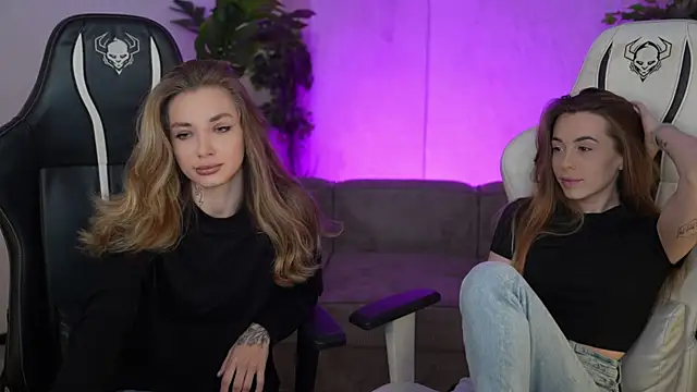 Kisasolo online show from October 2025 06:39:01 PM