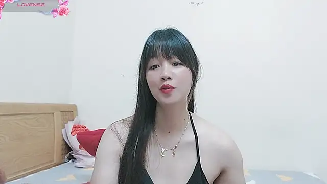 Holygirlsweet777 online show from October 2025 01:36:02 AM