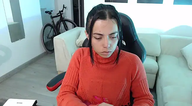 i am nina  online show from December 2024 05:09:02 AM