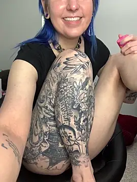 MissCumberdale online show from October 2025 06:27:01 PM