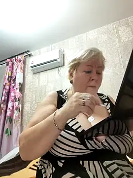 EffectFiona online show from December 2024 11:57:01 PM
