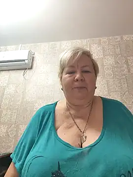 EffectFiona online show from December 2024 12:12:01 PM