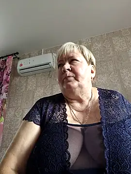 EffectFiona online show from September 2025 11:03:01 AM