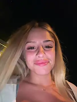 Snapshot of BritneyDimond chatting on December 2024 08:58:02 PM BritneyDimond online show from December 2024 08:58:02 PM