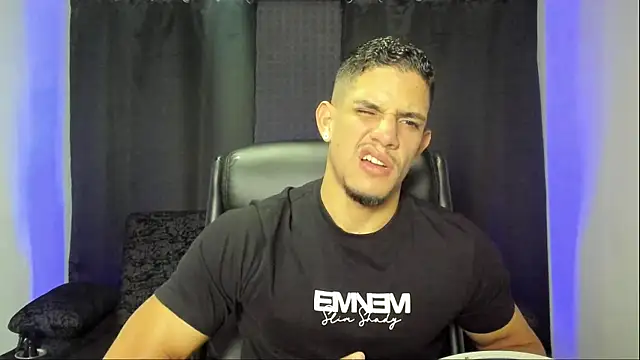 jhonnysnow17 online show from October 2025 12:19:01 AM