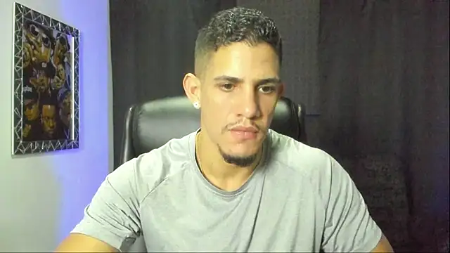 jhonnysnow17 online show from October 2025 11:05:02 PM