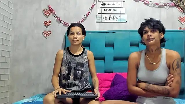 chicamir22 online show from October 2025 08:00:02 PM