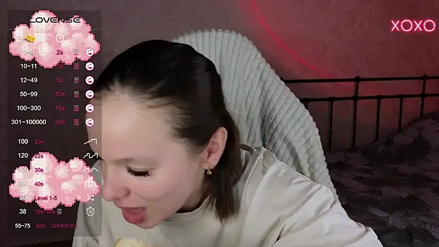 lil luna x online show from March 2025 04:03:02 PM