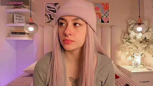 Snapshot of cute__cherry_ chatting on October 2025 12:37:02 PM cute cherry online show from October 2025 12:37:02 PM