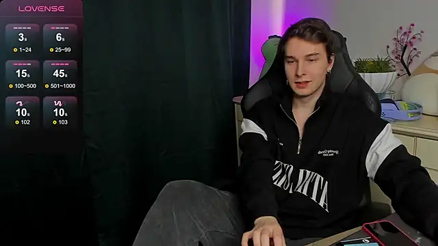 Vincent Strong online show from September 2025 12:54:02 PM