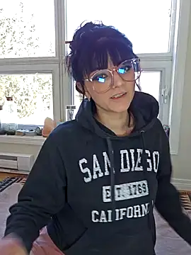 anyalikestosuck online show from February 2025 08:57:01 PM