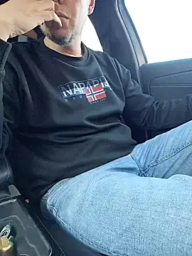 Snapshot of pigboybi chatting on January 2025 01:19:02 PM pigboybi online show from January 2025 01:19:02 PM