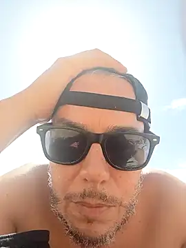 Snapshot of pigboybi chatting on September 2025 01:01:01 PM pigboybi online show from September 2025 01:01:01 PM