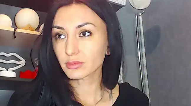 Snapshot of Siaconna chatting on December 2024 07:32:01 AM Siaconna online show from December 2024 07:32:01 AM
