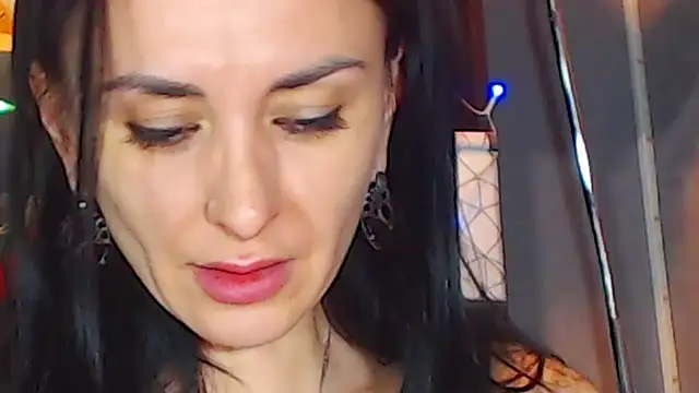 Snapshot of Siaconna chatting on December 2024 06:11:01 AM Siaconna online show from December 2024 06:11:01 AM