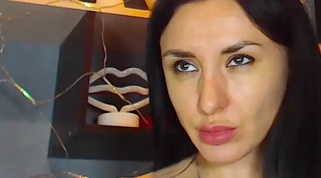 Snapshot of Siaconna chatting on January 2025 11:03:02 AM Siaconna online show from January 2025 11:03:02 AM