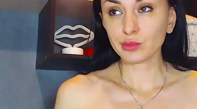 Snapshot of Siaconna chatting on January 2025 09:45:01 AM Siaconna online show from January 2025 09:45:01 AM