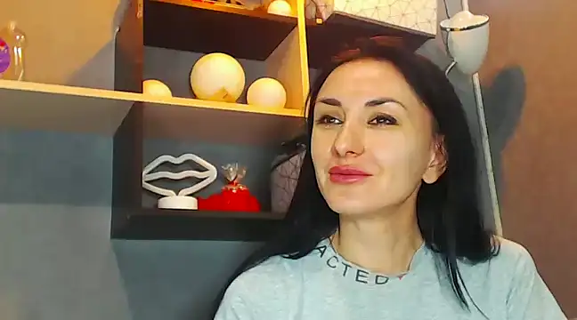 Snapshot of Siaconna chatting on January 2025 10:08:02 AM Siaconna online show from January 2025 10:08:02 AM