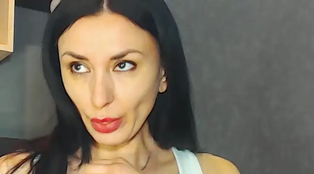 Snapshot of Siaconna chatting on February 2025 05:53:02 AM Siaconna online show from February 2025 05:53:02 AM