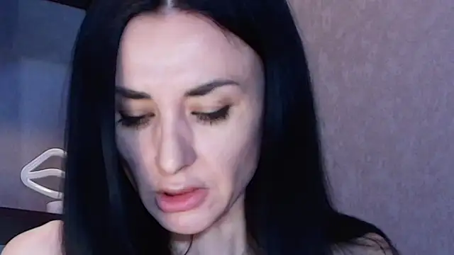 Snapshot of Siaconna chatting on March 2025 06:07:02 AM Siaconna online show from March 2025 06:07:02 AM