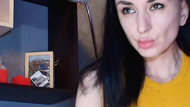 Snapshot of Siaconna chatting on March 2025 06:33:02 AM Siaconna online show from March 2025 06:33:02 AM