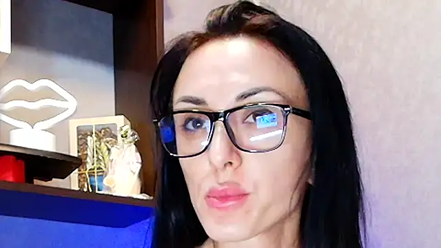 Snapshot of Siaconna chatting on September 2025 06:13:01 AM Siaconna online show from September 2025 06:13:01 AM