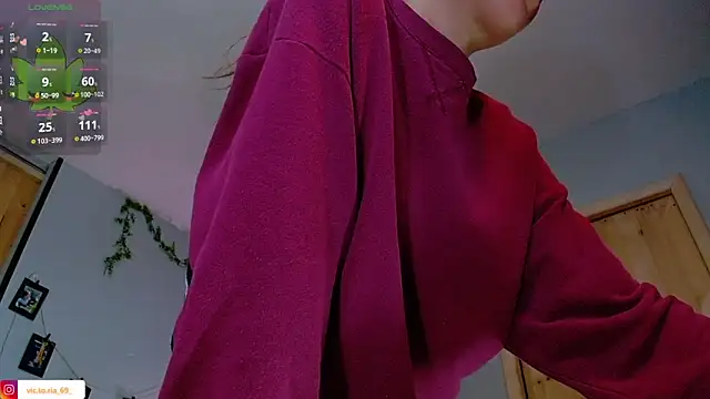 VickyJackson  online show from October 2025 05:48:02 PM