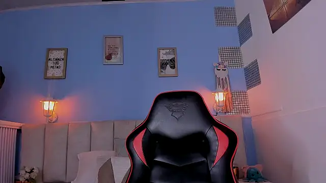 Snapshot of Mydreams69 chatting on February 2025 02:42:02 AM Mydreams69 online show from February 2025 02:42:02 AM