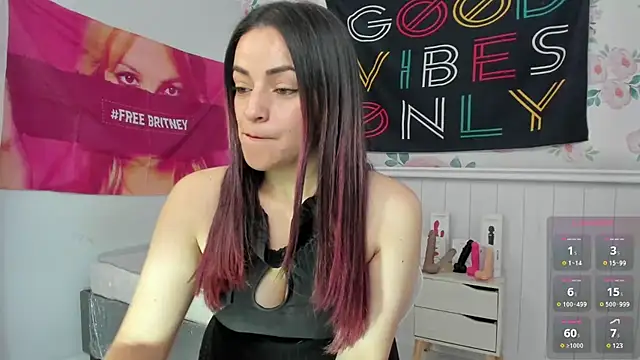LovelyAzucena online show from December 2024 12:51:02 PM