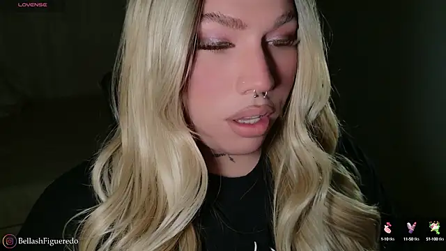 Snapshot of IsabellaFigueredo__ chatting on October 2025 09:15:01 PM IsabellaFigueredo online show from October 2025 09:15:01 PM