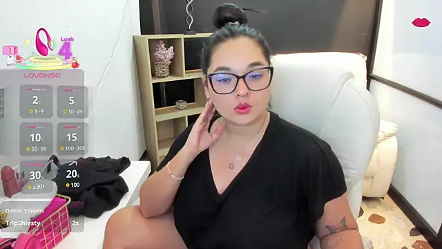 CelesteBrucee online show from February 2025 05:40:02 AM