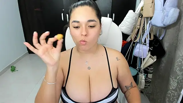CelesteBrucee online show from February 2025 11:21:02 PM