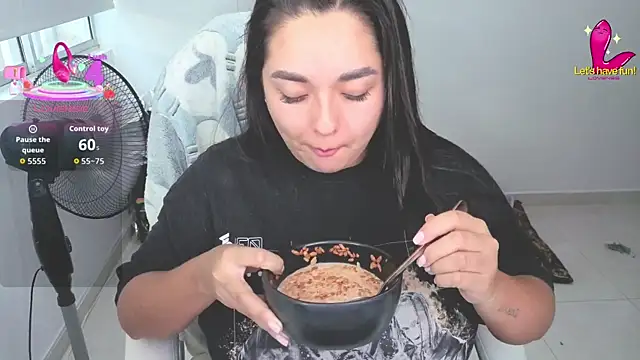 Snapshot of CelesteBrucee chatting on September 2025 10:13:02 PM CelesteBrucee online show from September 2025 10:13:02 PM