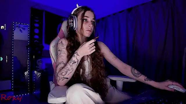 Snapshot of wet_dream_ chatting on October 2025 10:21:02 PM wet dream online show from October 2025 10:21:02 PM