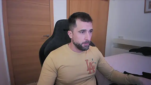 Snapshot of alex877x chatting on November 2025 03:25:02 PM alex877x online show from November 2025 03:25:02 PM