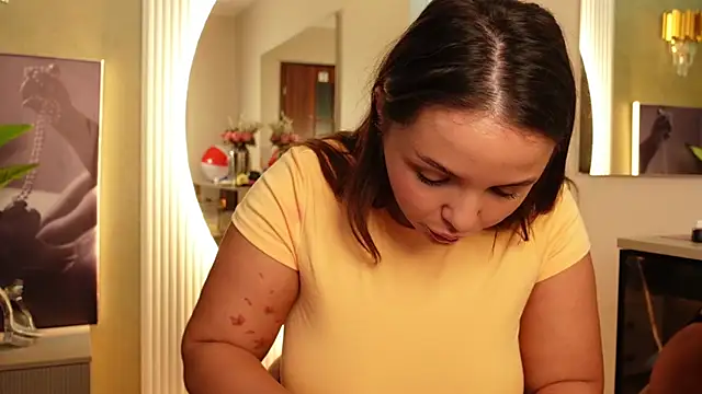 Snapshot of CelesteBailey chatting on October 2025 04:42:01 AM CelesteBailey online show from October 2025 04:42:01 AM