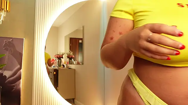 Snapshot of CelesteBailey chatting on October 2025 04:44:02 AM CelesteBailey online show from October 2025 04:44:02 AM