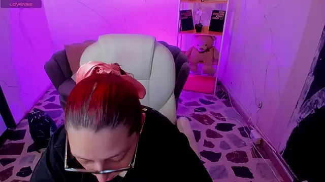 Snapshot of NiickyJones chatting on October 2025 08:48:01 PM NiickyJones online show from October 2025 08:48:01 PM