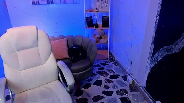 Snapshot of NiickyJones chatting on October 2025 09:34:01 PM NiickyJones online show from October 2025 09:34:01 PM