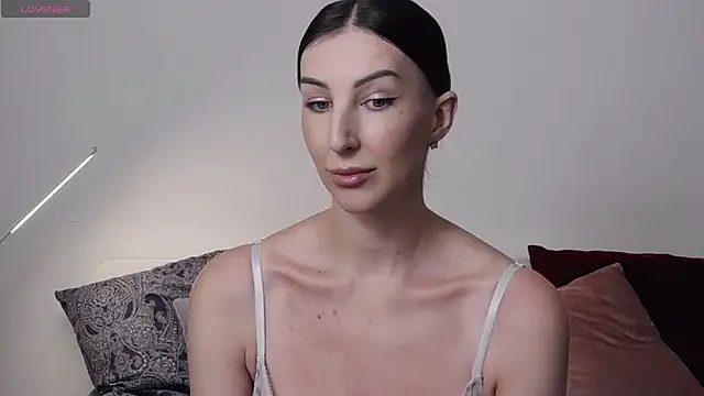 -Allure- online show from November 2025 08:20:02 PM