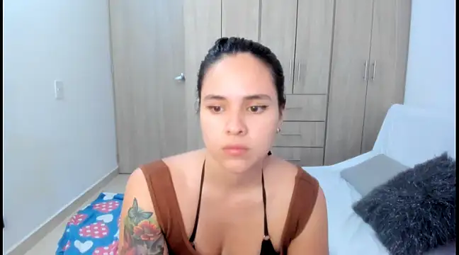 Hana Zurah online show from January 2025 10:51:02 PM