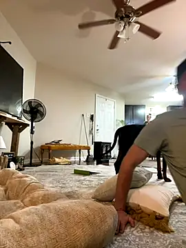 Snapshot of MnM4ever chatting on November 2025 03:31:01 AM MnM4ever online show from November 2025 03:31:01 AM